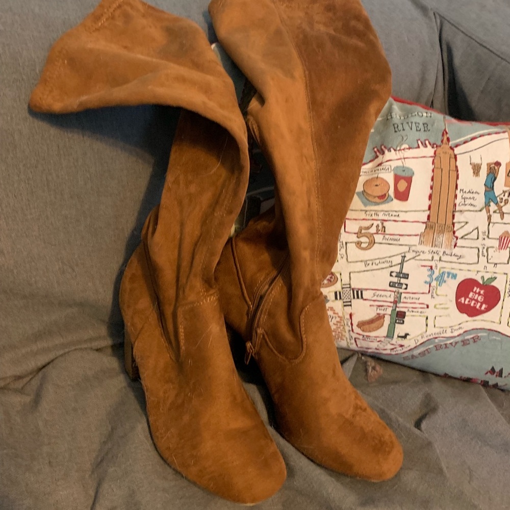 Camel suede like boots